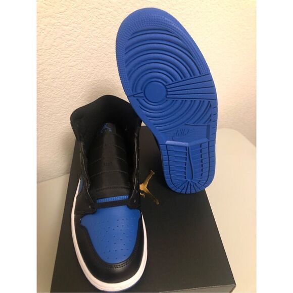 Air Jordan 1 Mid Men’s Size 9.5 - Picture 6 of 8